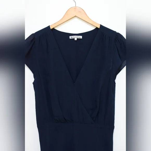 Reformation Nayeli Dress in Navy Blue Fitted Maxi Dress V-Neck Cap Sleeve Size 8 - Picture 4 of 14